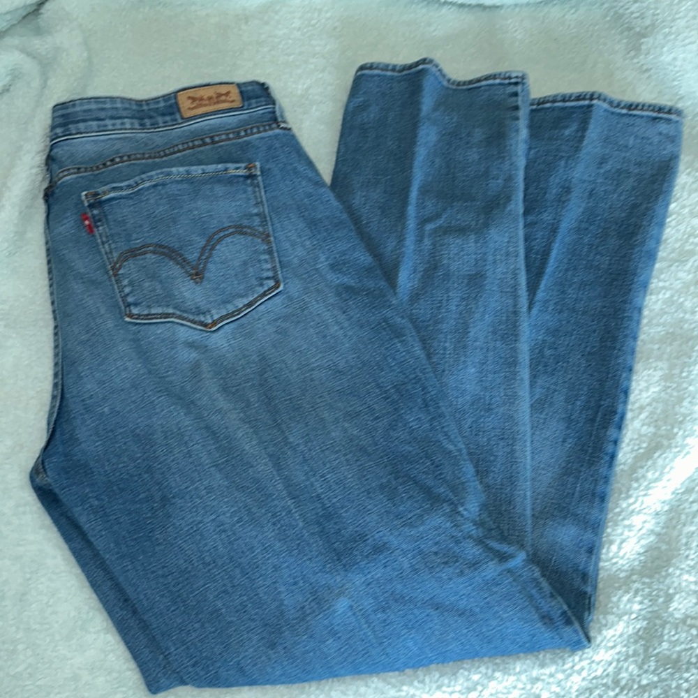 LEVI JEANS
